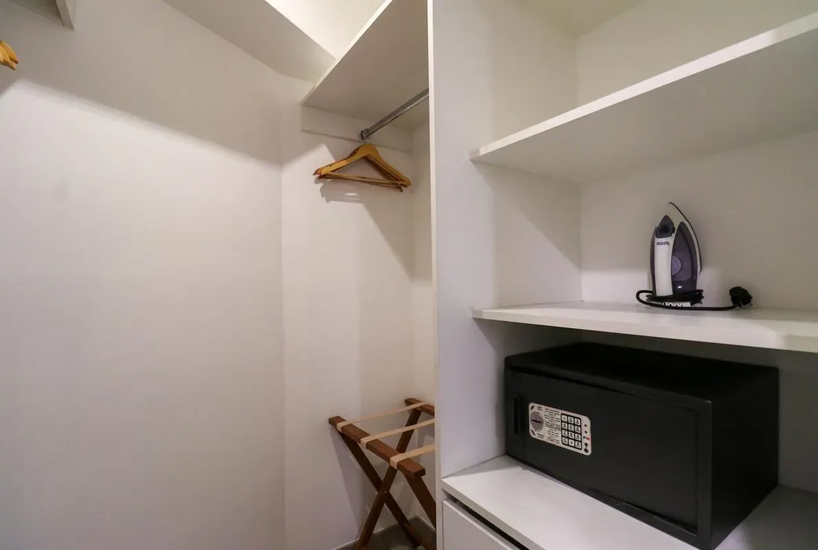 Glorious 2BR w/ balcony in San Isidro