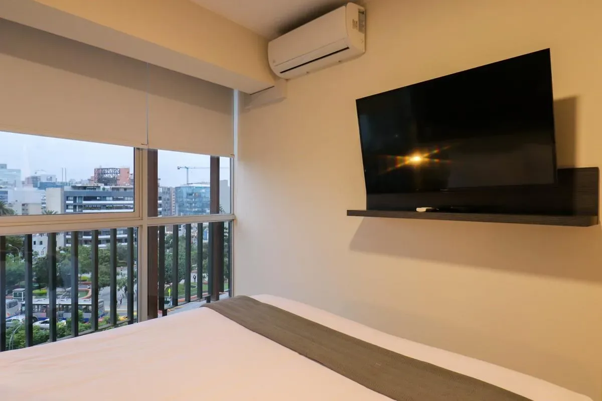 Glorious 2BR w/ balcony in San Isidro