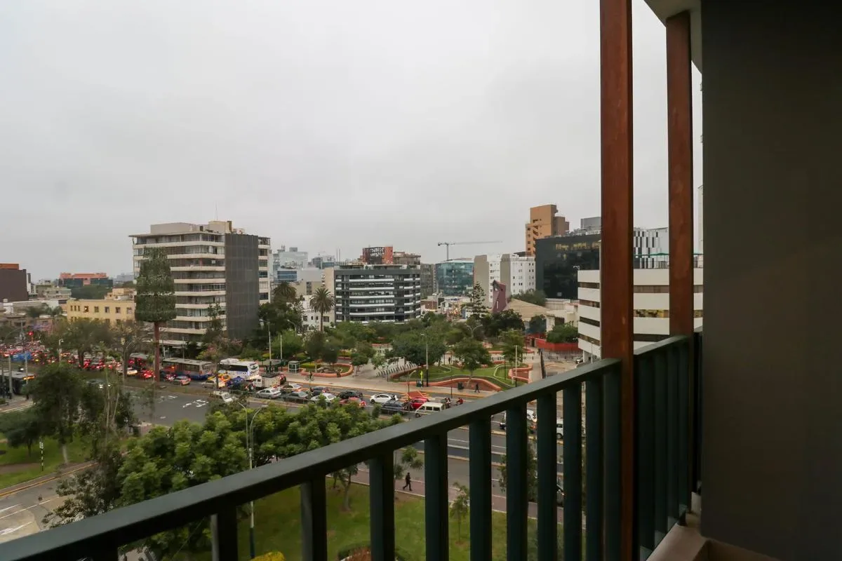 Glorious 2BR w/ balcony in San Isidro