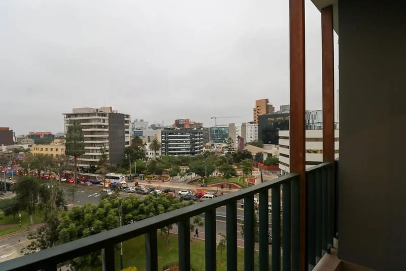 Glorious 2BR w/ balcony in San Isidro