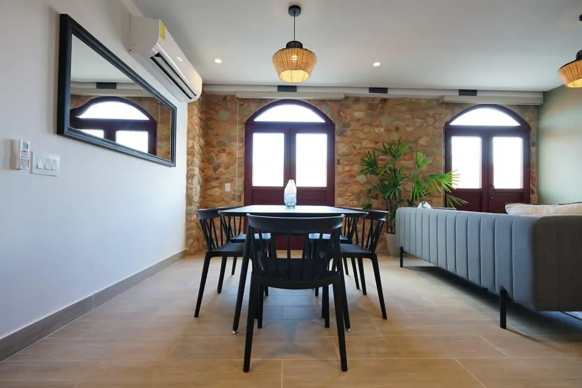 Polished 2BR in Casco Antiguo w/ Rooftop