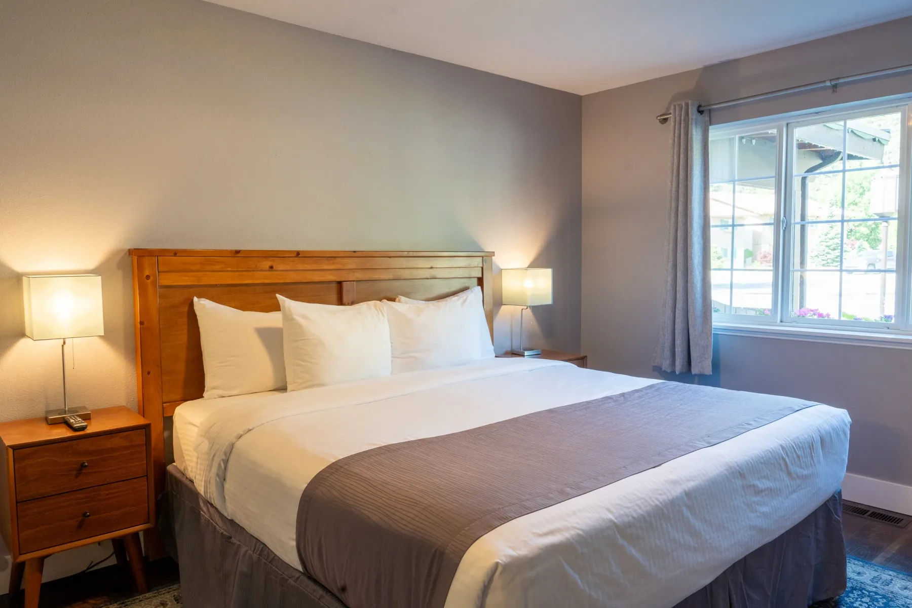 Blue Elk Inn property photo