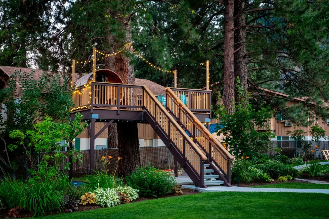 Blue Elk Inn property photo