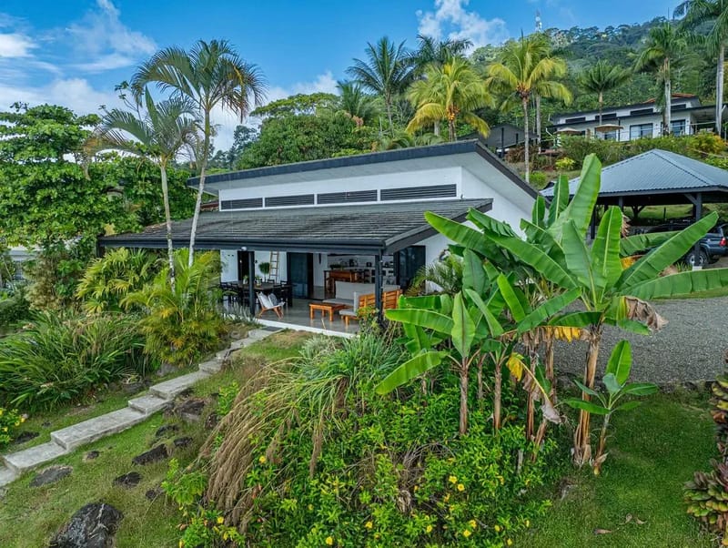 Modern Villa w/ Oceanview Terrace & Infinity Pool Access