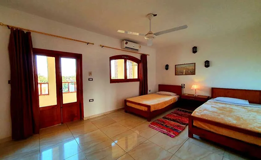 Hotel Thebes