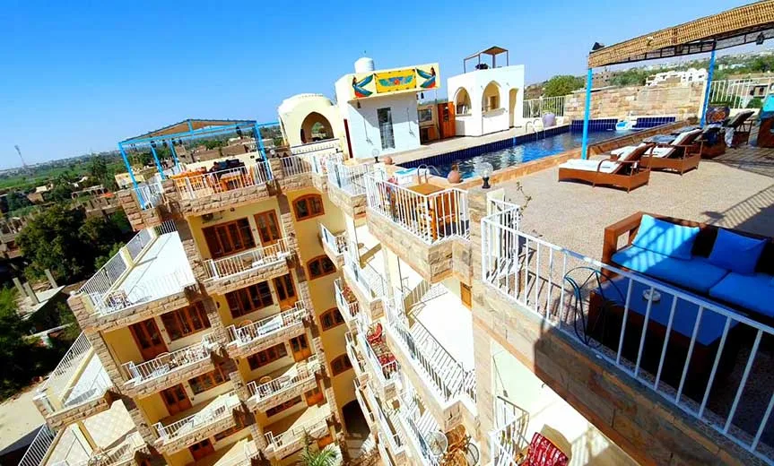 Hotel Thebes