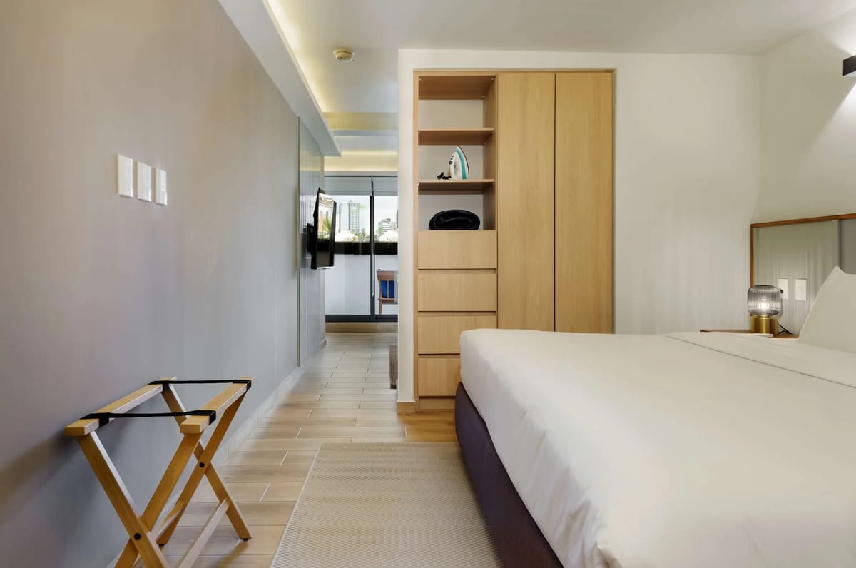 Upscale Loft w/ Balcony in Colima
