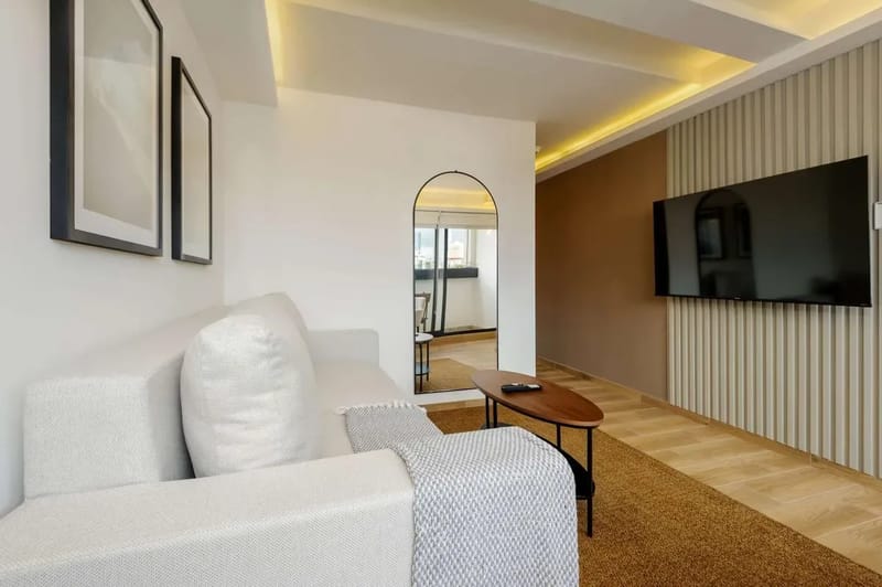Upscale Loft w/ Balcony in Colima