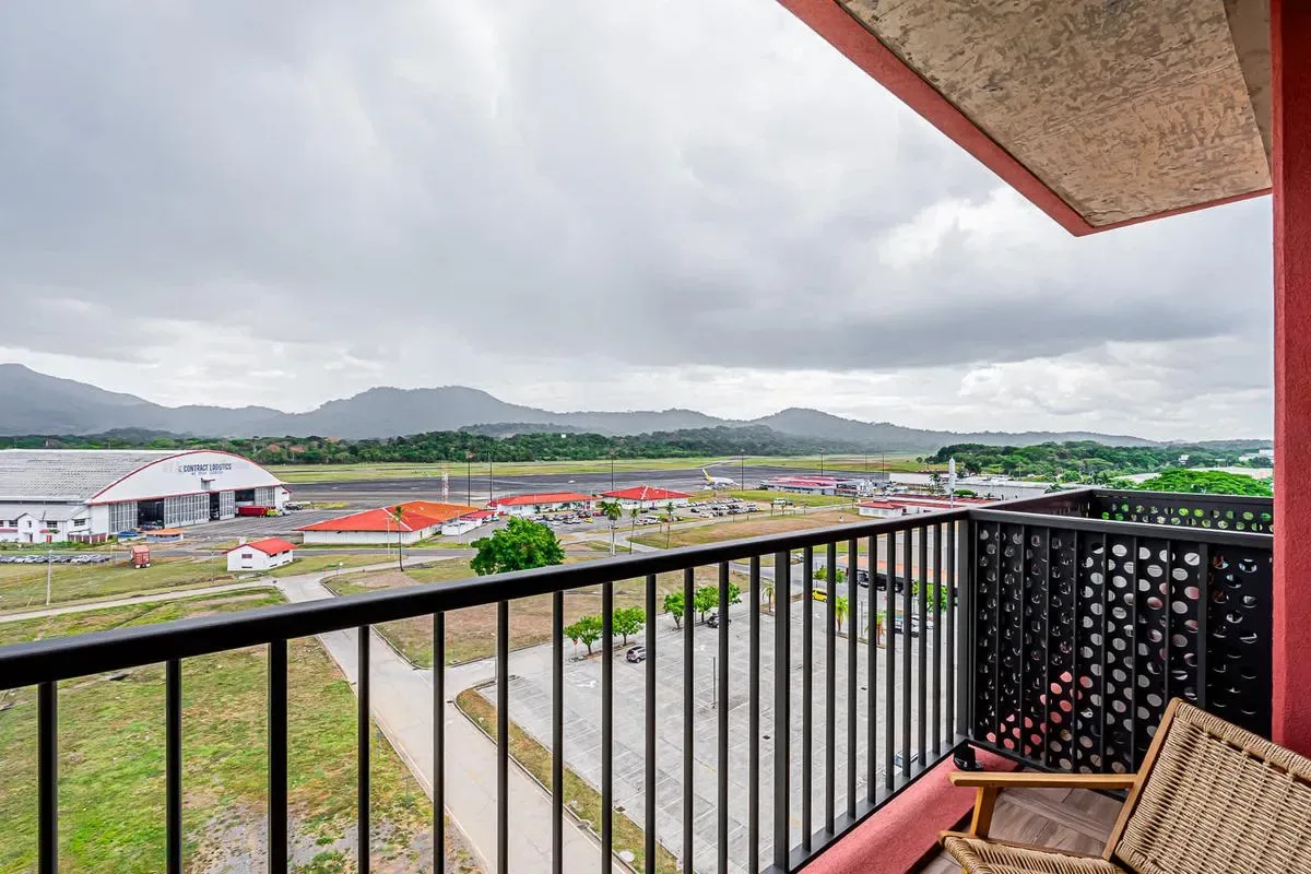 Polished 1BR in Panama Pacifico