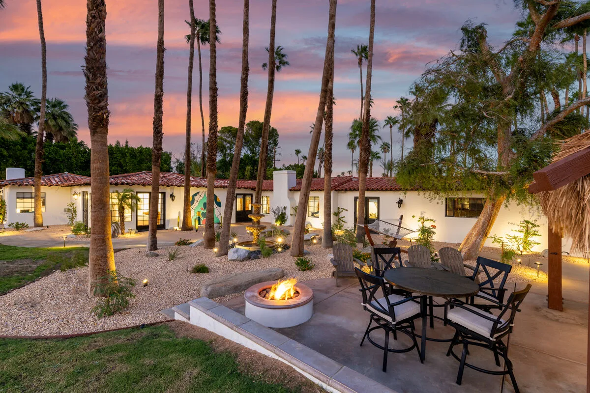 77 Palms