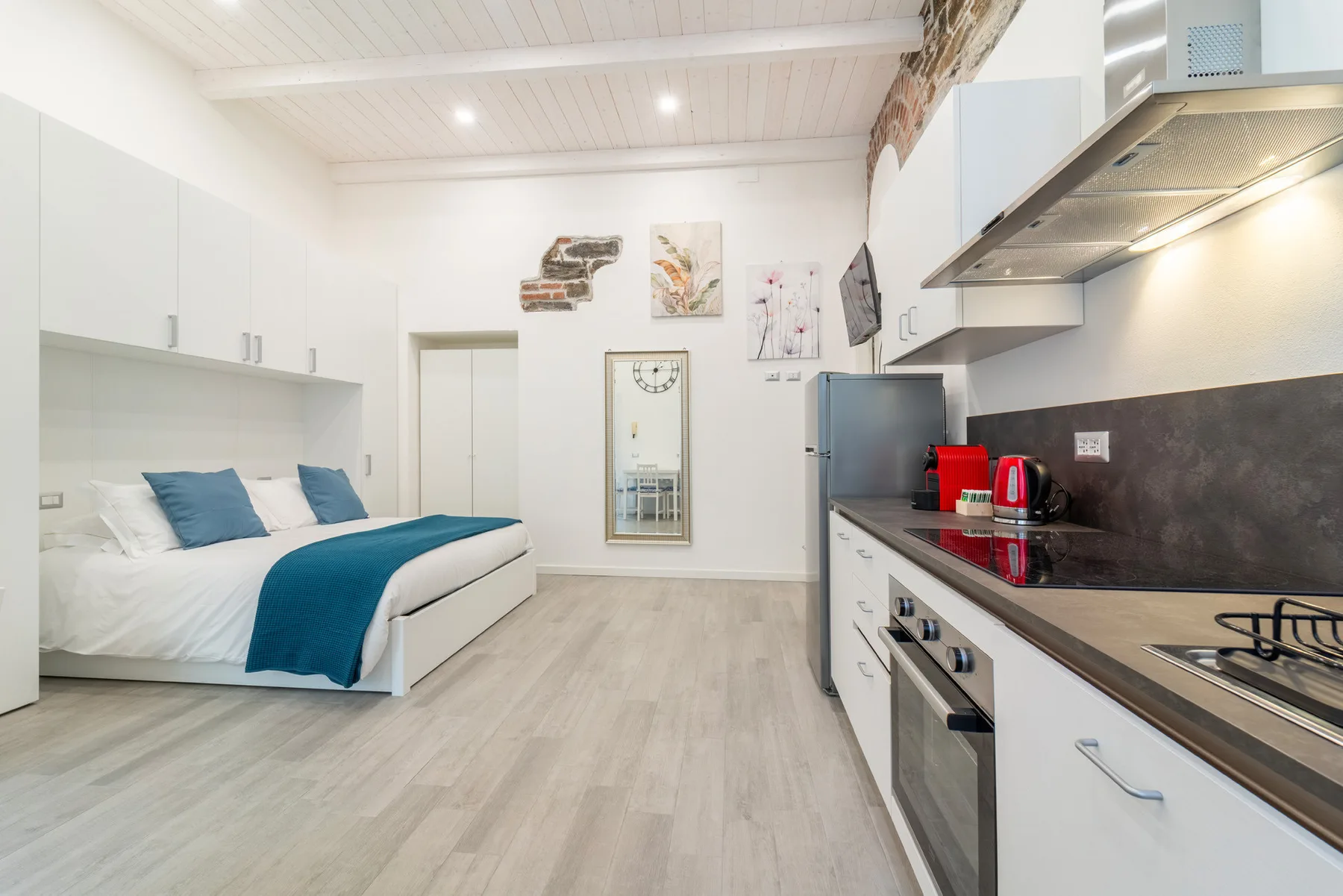 Modern Apartment in Via Carloni