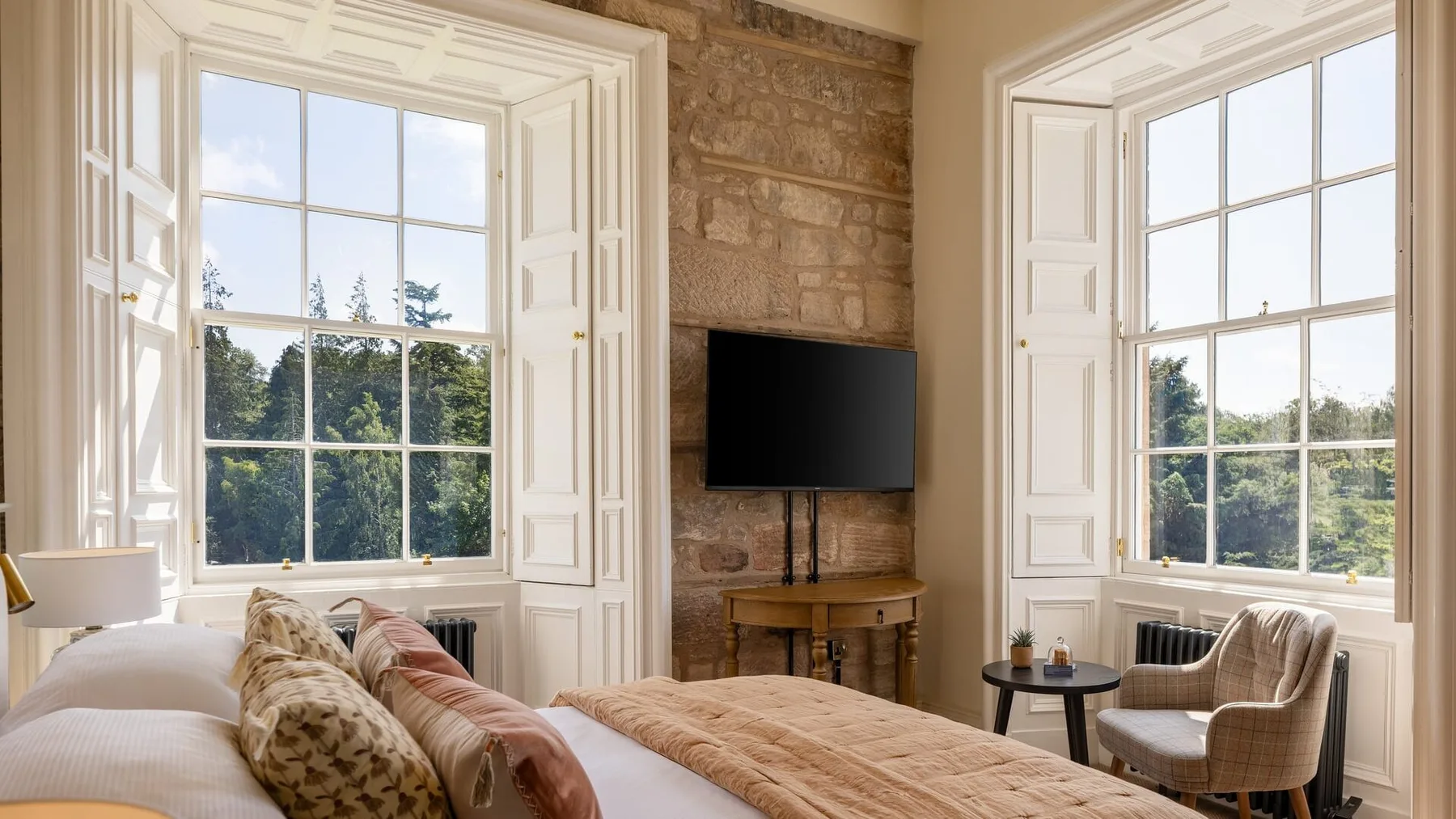 Castle Deluxe bedroom