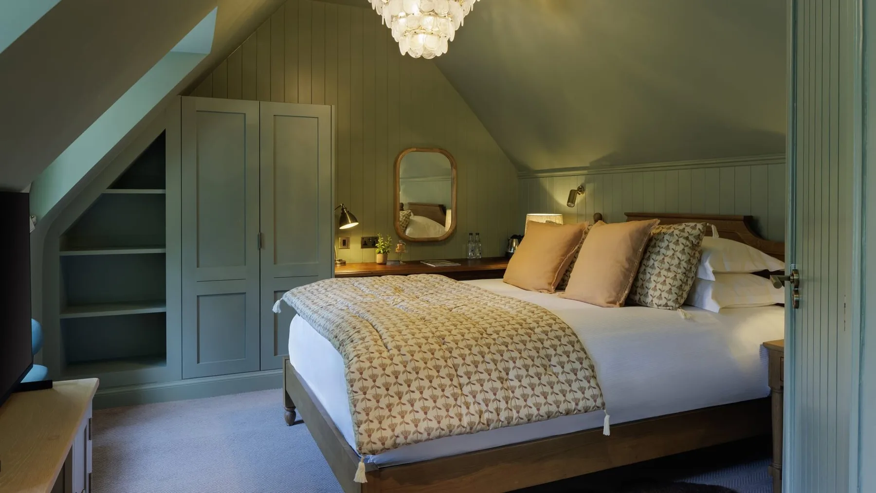 Lodge Classic room