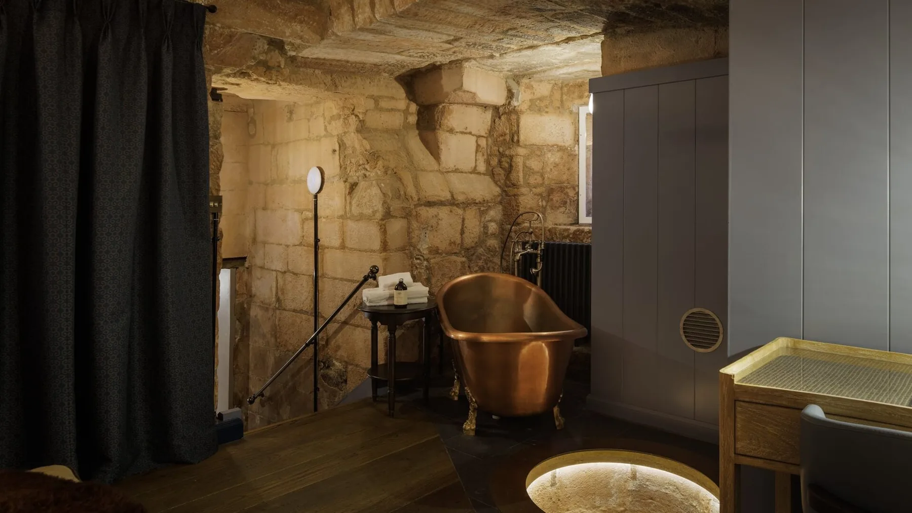 Castle Feature Room with Vaulted Well