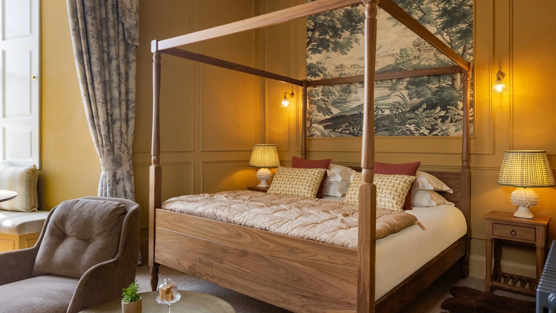 Castle Four Poster bedroom
