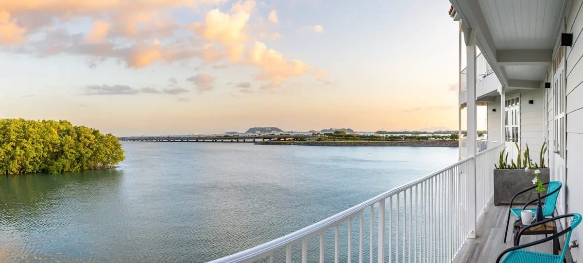 Spacious 1BR in Casco Antiguo w/ Balcony