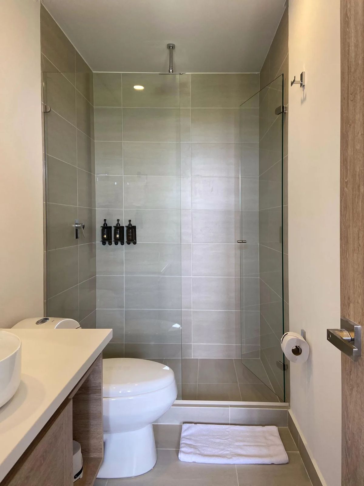 Prestigious 2BR w/ Amazing View in Morros Eos