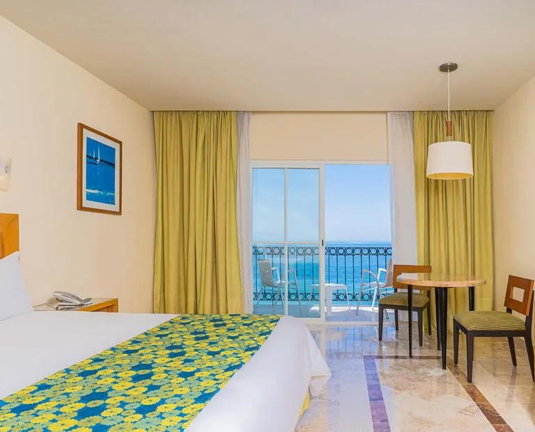 Superior sea-view room