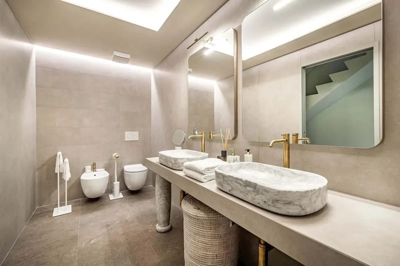 Deluxe King Suite