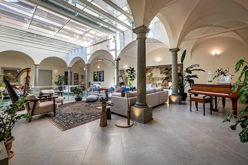 Deluxe King Suite
