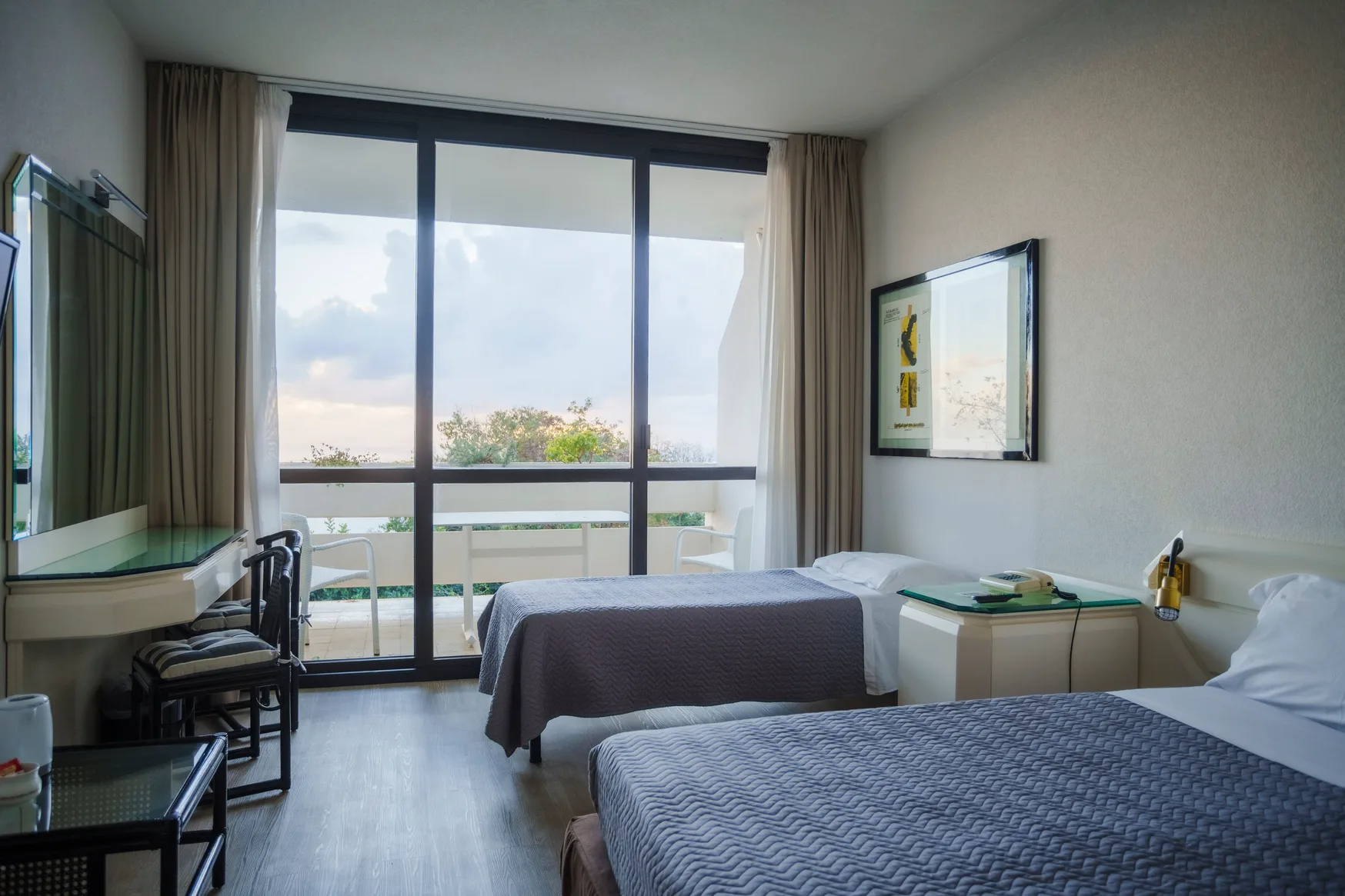 Economy room