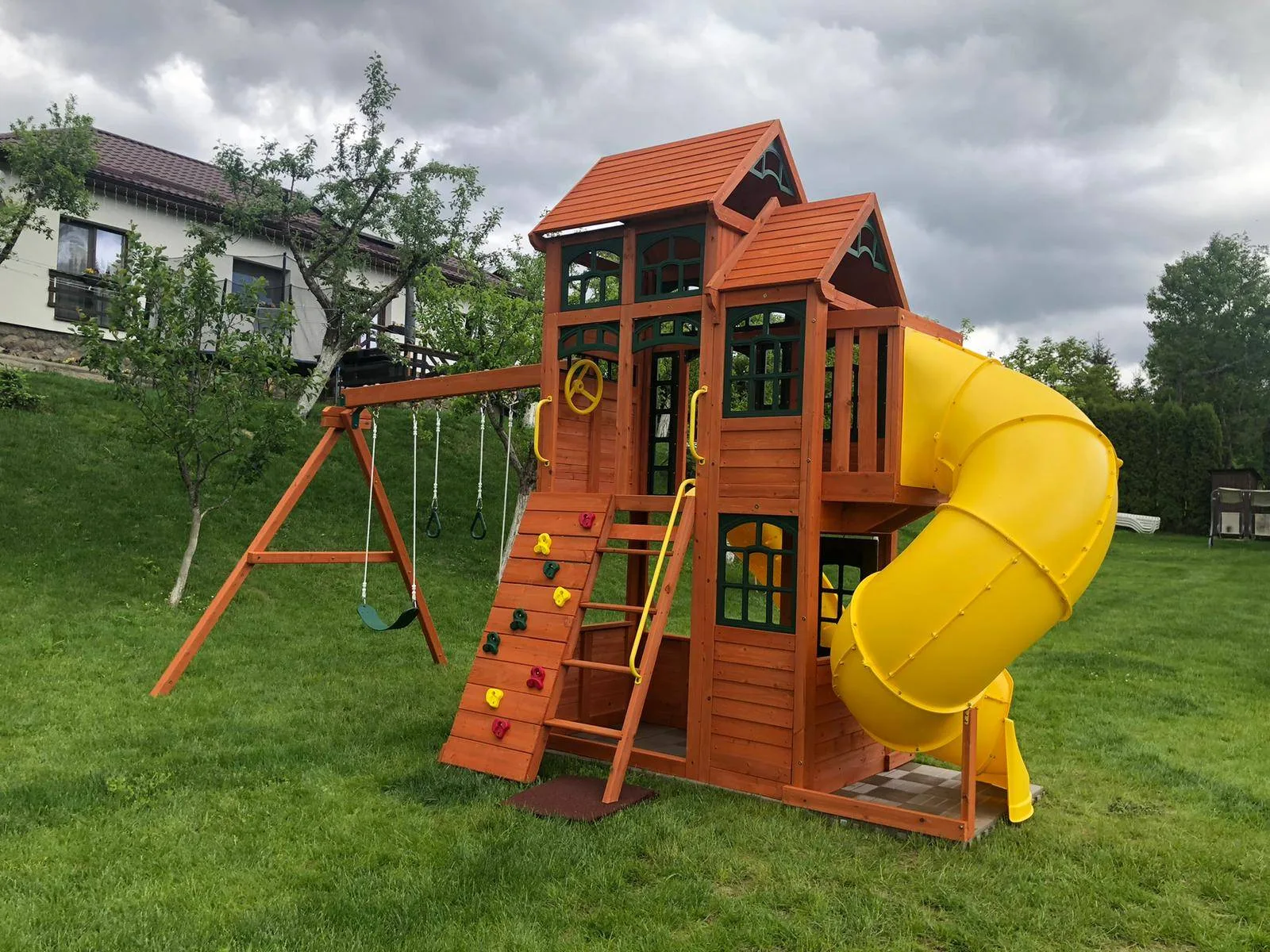 Área de juegos al aire libre.