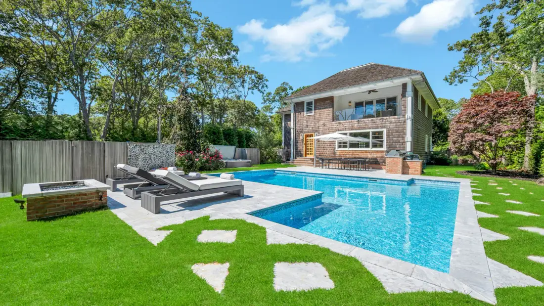 Hampton Bays Oasis