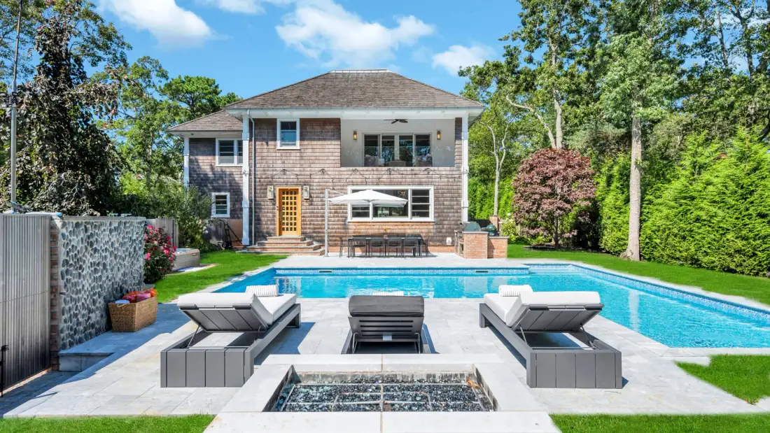 Hampton Bays Oasis