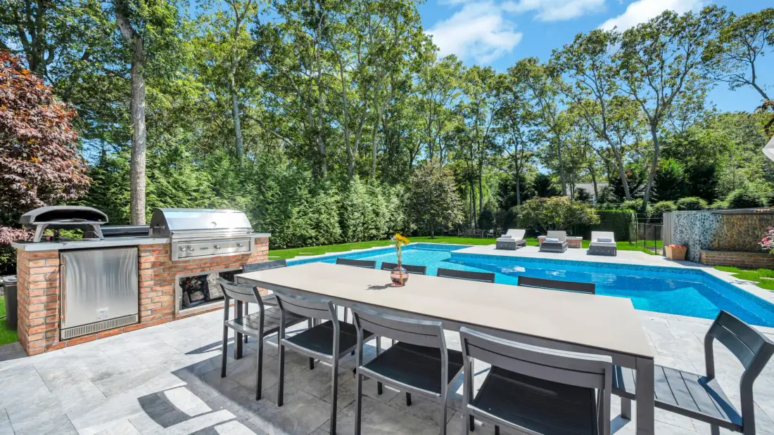 Hampton Bays Oasis