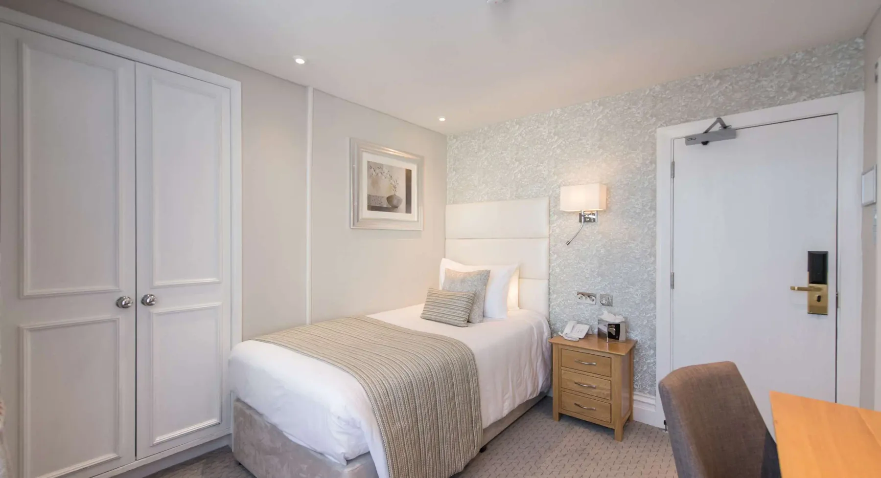 Single Room 100
