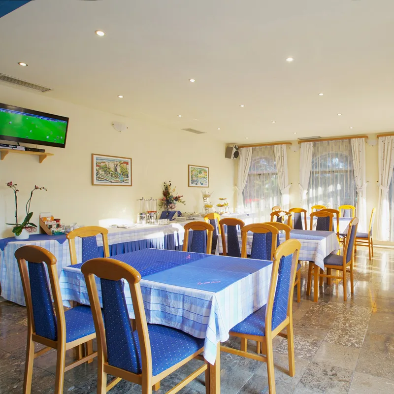 Restaurant dining