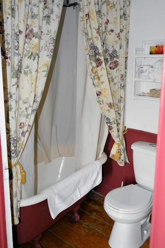 Baño de Ardennes con bañera con patas