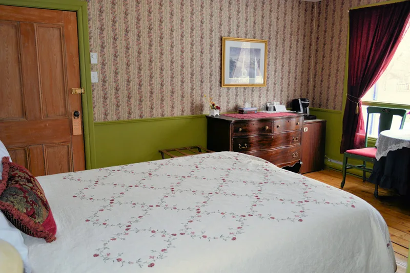 Habitación Sociale con cama queen y cama individual