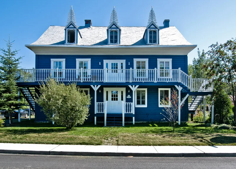 Auberge exterior