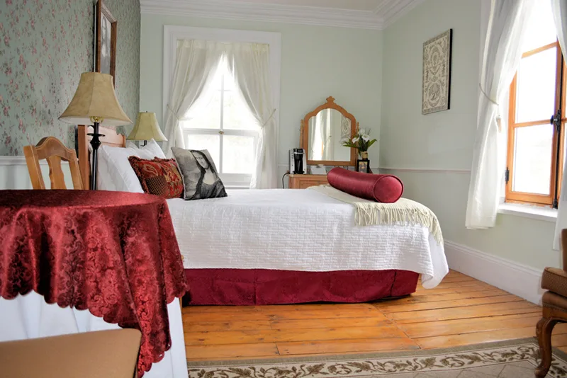 Habitación Mona Lisa con cama queen