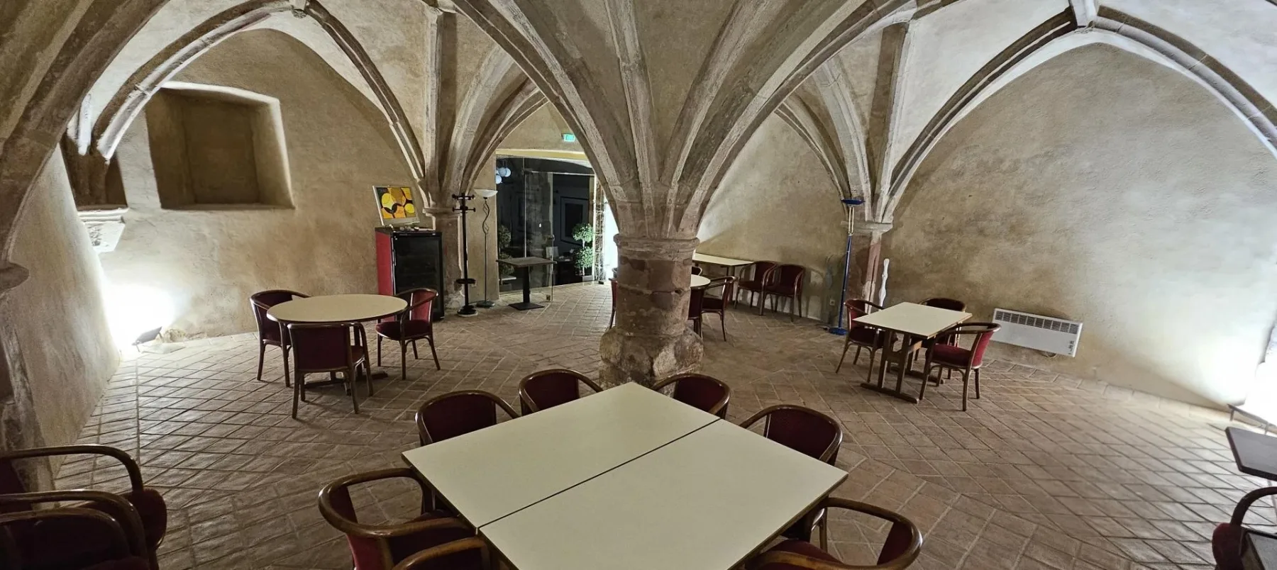 Entorno de una capilla histórica