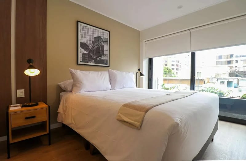 Prestigious 2BR w/ Balcony Near Larcomar