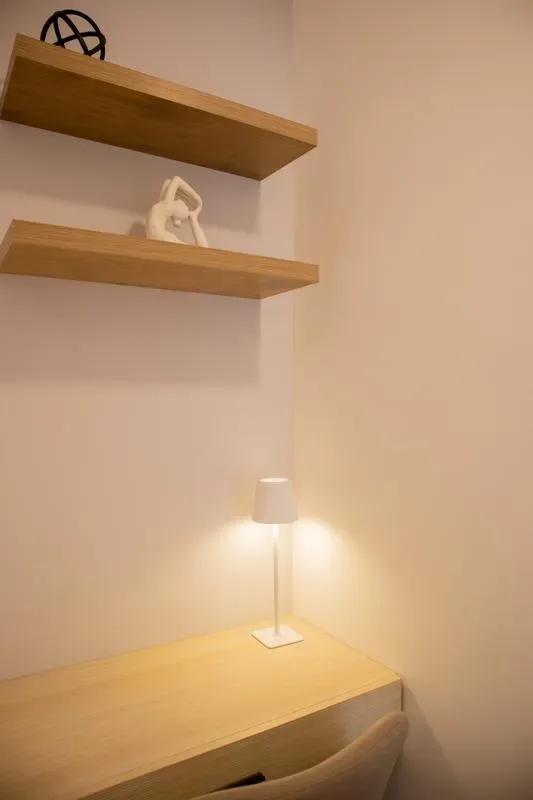 Sunlit 1BR w/ Private Balcony in Miraflores