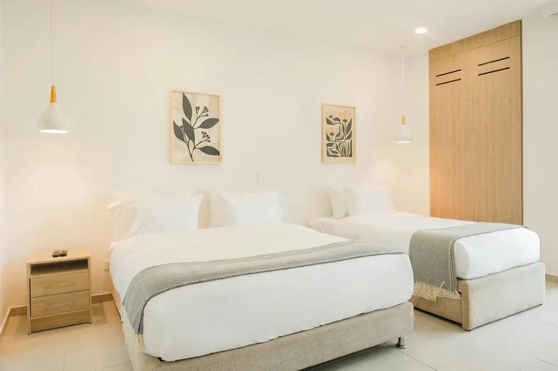 Deluxe 2BR w/ Terrace & A/C in Morros