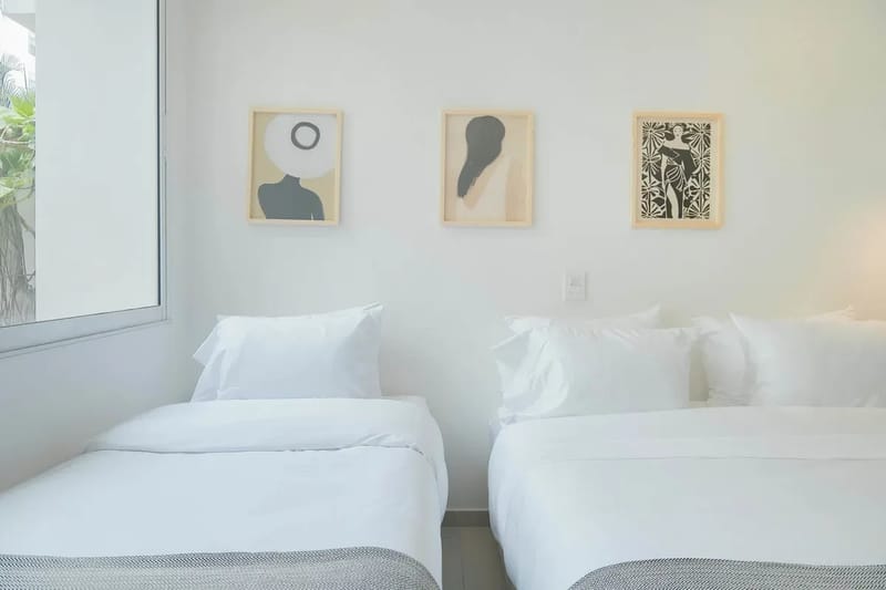 Deluxe 2BR w/ Terrace & A/C in Morros