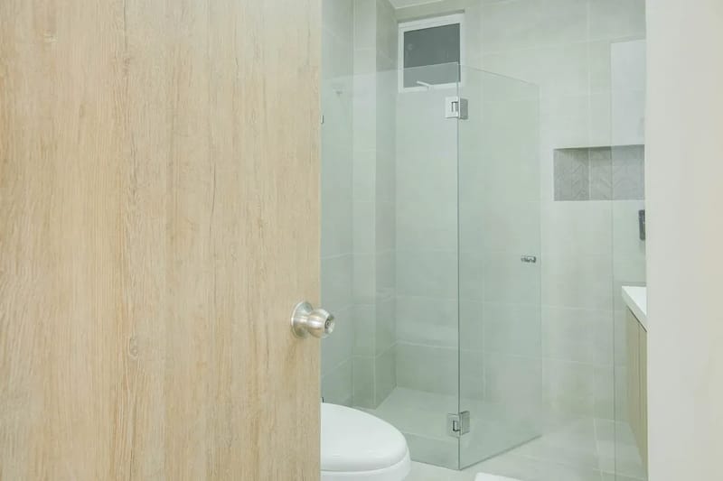 Deluxe 2BR w/ Terrace & A/C in Morros
