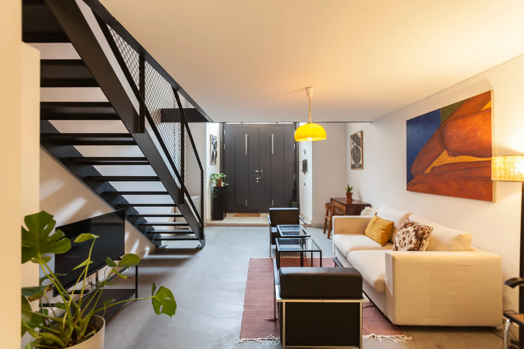 Apartamento en Lisboa - FLH Intendente con entreplanta y patio interior