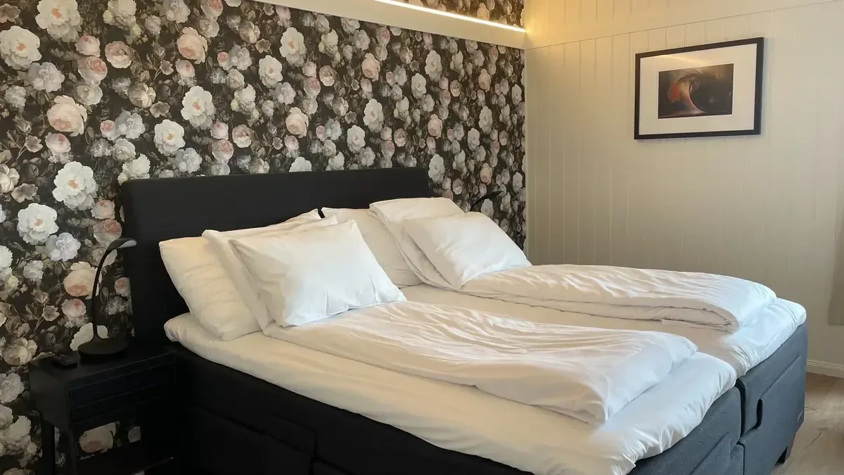 Double room with warm colors