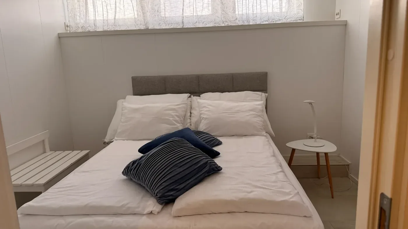 Suite bedroom