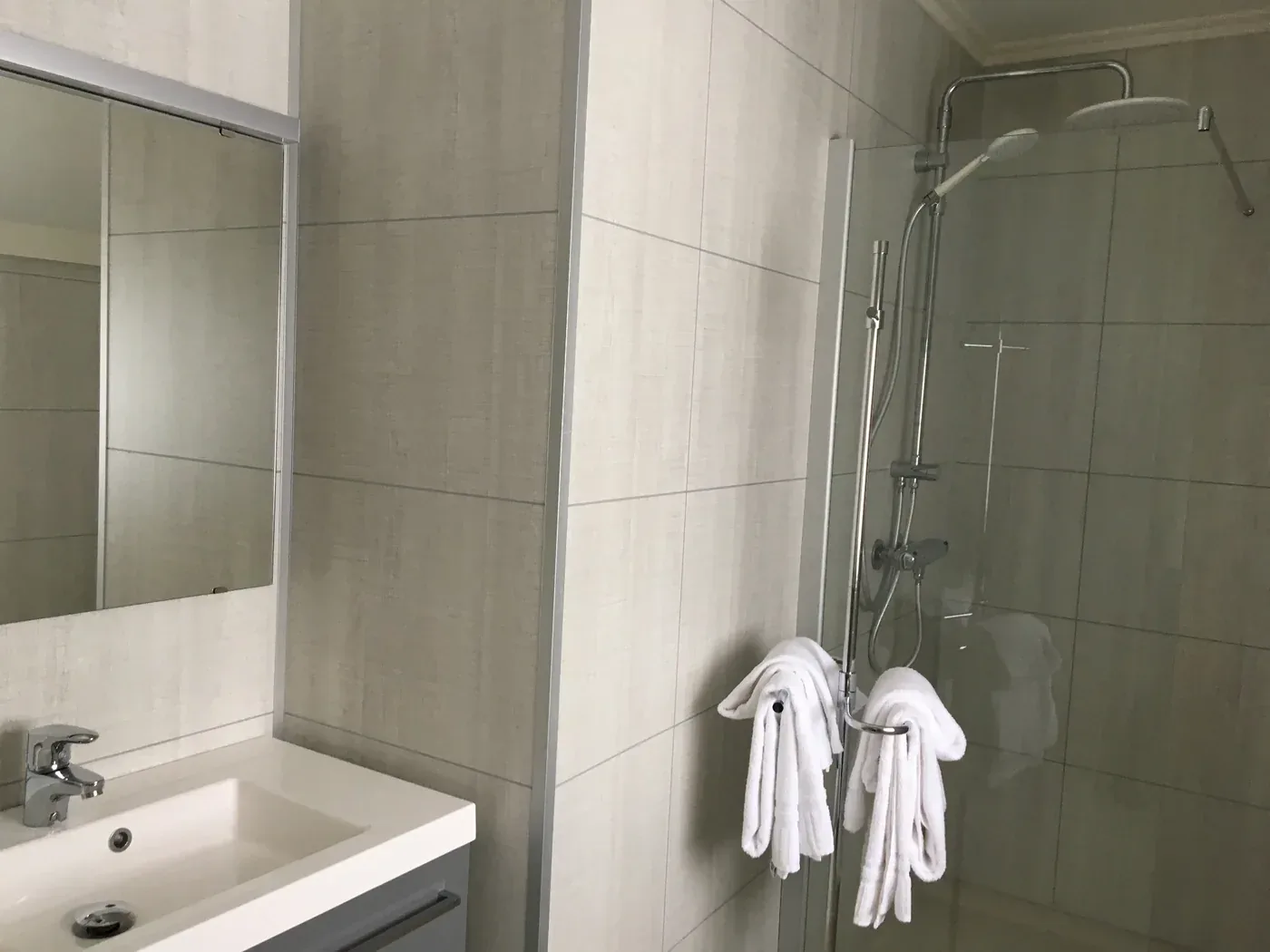 Skipperstua bathroom