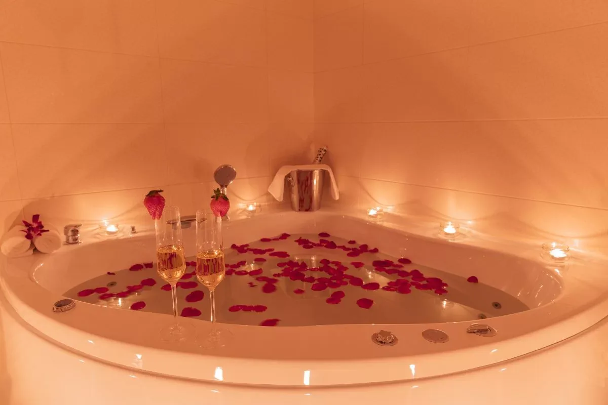 Jacuzzi Suite