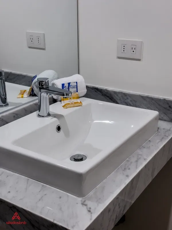 Modern 2BR Apartment in Barranco – ATLN 209