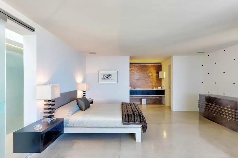 Remarkable 4BR Villa w/ Oceans Views & Pool