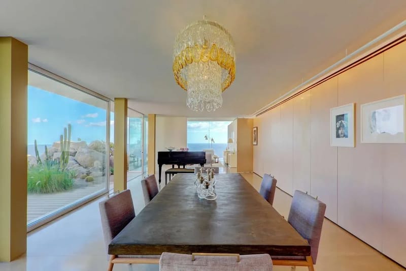 Remarkable 4BR Villa w/ Oceans Views & Pool
