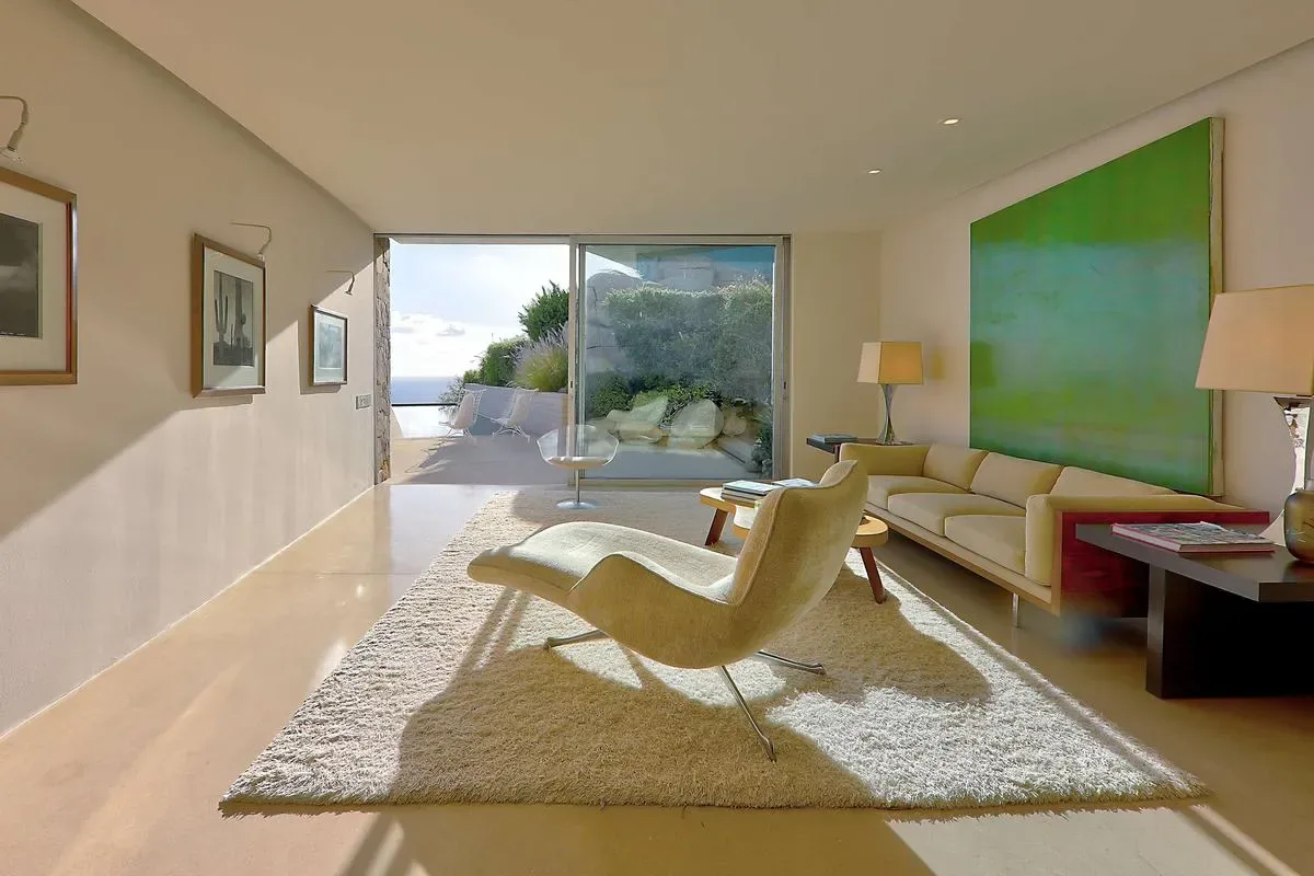 Remarkable 4BR Villa w/ Oceans Views & Pool